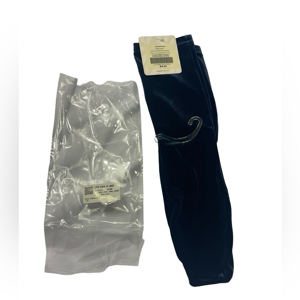 NWT Fabletics Velour Women’s Socks Deep Navy Size L/XL
